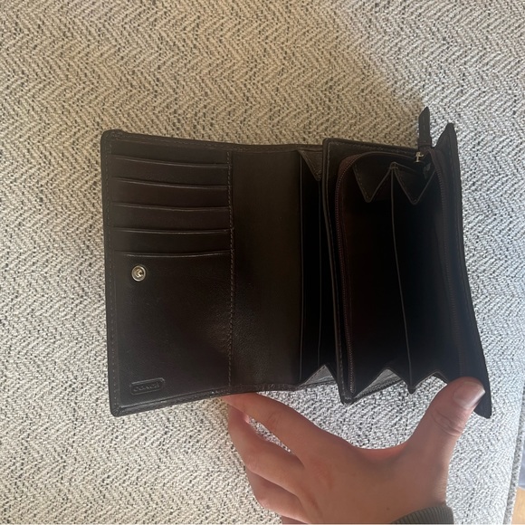 Vintage Coach Wallet - Picture 4 of 4